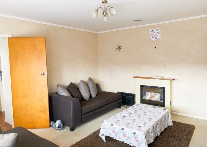  at 28 Regent Street, Silverdale, Hamilton