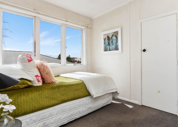  at 33 Ulster Road, Blockhouse Bay, Auckland