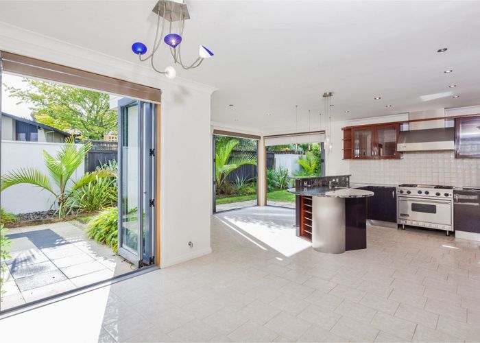  at 15 Fordyce Ave, Sunnyhills, Manukau City, Auckland