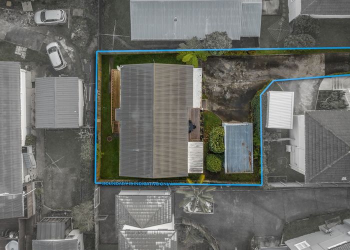  at 2/30 Selwyn Crescent, Forrest Hill, Auckland