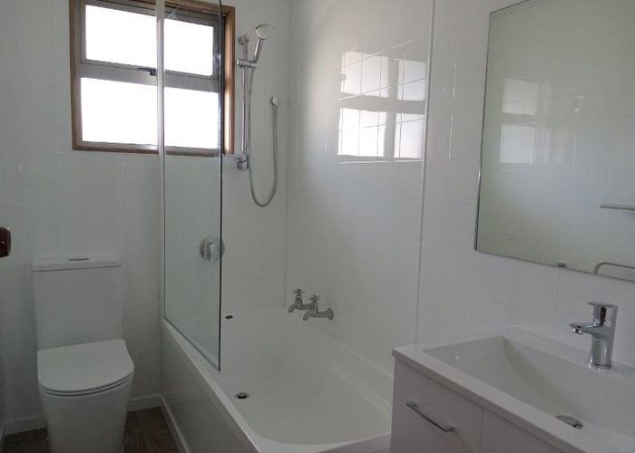  at 2/11 Angela Street, Upper Riccarton, Christchurch