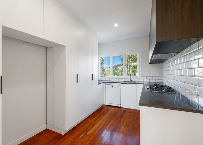  at 19 Hendry Avenue, Hillsborough, Auckland