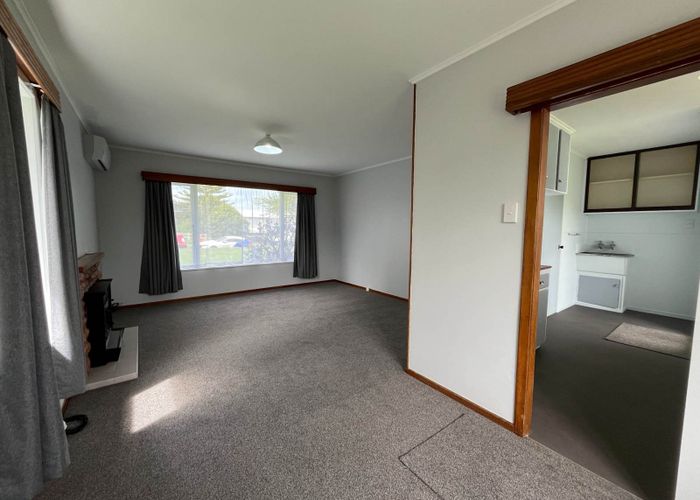  at 32 Kaikoura Street, Henderson, Waitakere City, Auckland