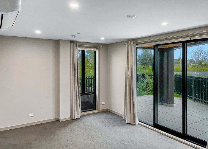  at 104/2 Launch road, Hobsonville, Waitakere City, Auckland