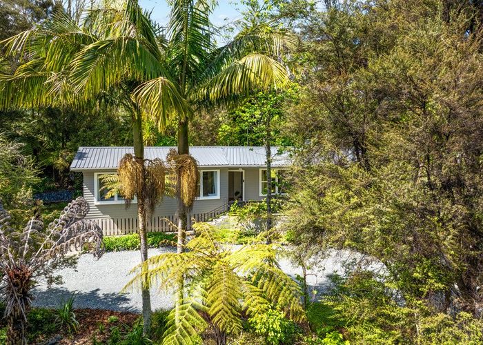  at 1060 Sandspit Road, Sandspit, Warkworth