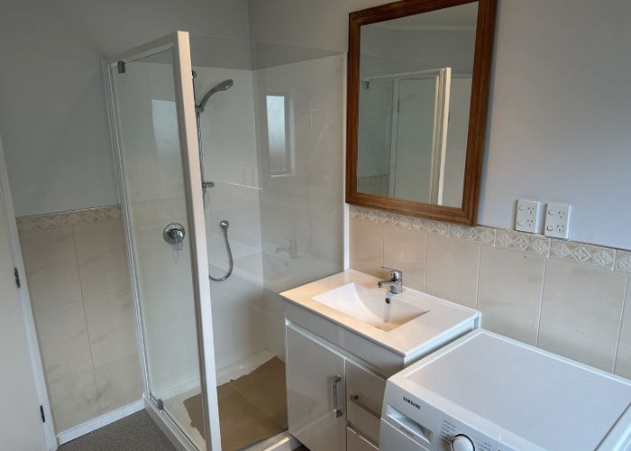  at 5 Angeline Place, Massey, Auckland