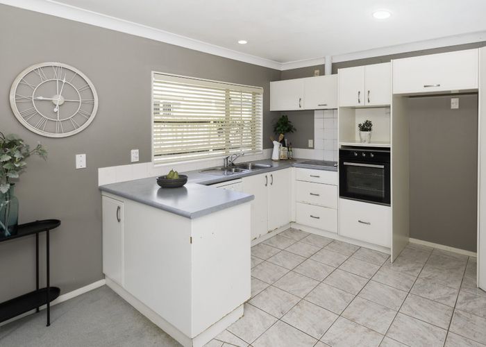  at 1A Ambleside Drive, Northpark, Manukau City, Auckland