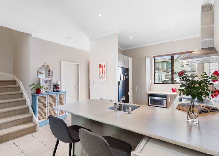  at 9P Clearwater Cove, West Harbour, Auckland