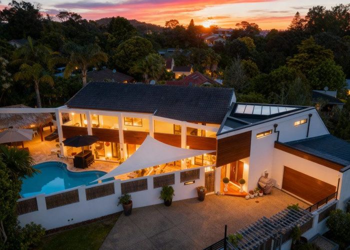  at 3 Holyoake Place, Chatswood, North Shore City, Auckland