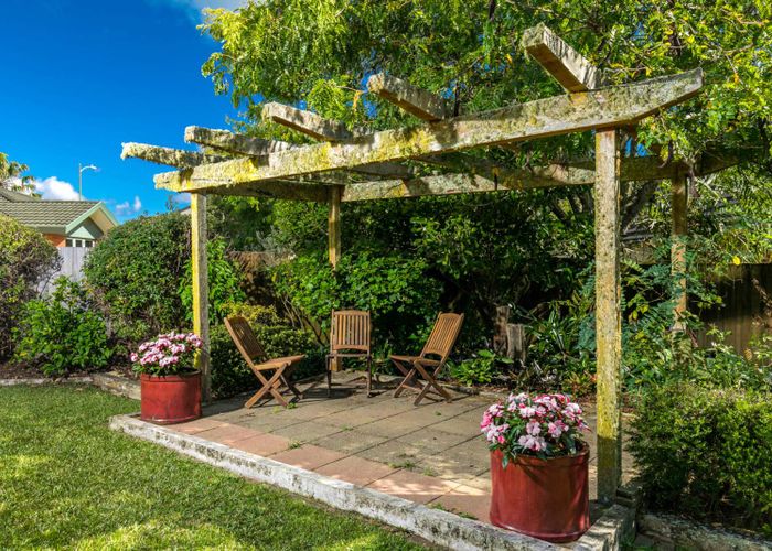  at 35 Te Wharau Drive, Greenhithe, Auckland