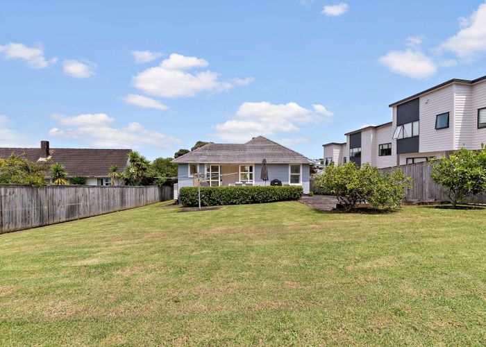  at 16 Clairville Crescent, Wai O Taiki Bay, Auckland City, Auckland