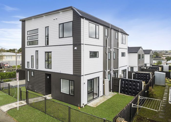  at 166A-166B Rathgar Road, Henderson, Waitakere City, Auckland