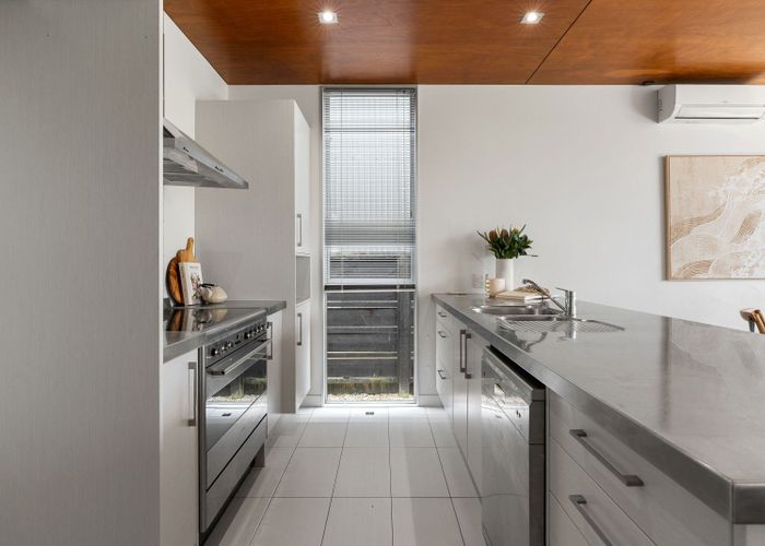  at 12/3 Severn Street, Island Bay, Wellington, Wellington