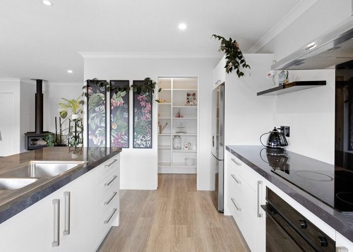  at 10 Walter Place, Kirwee