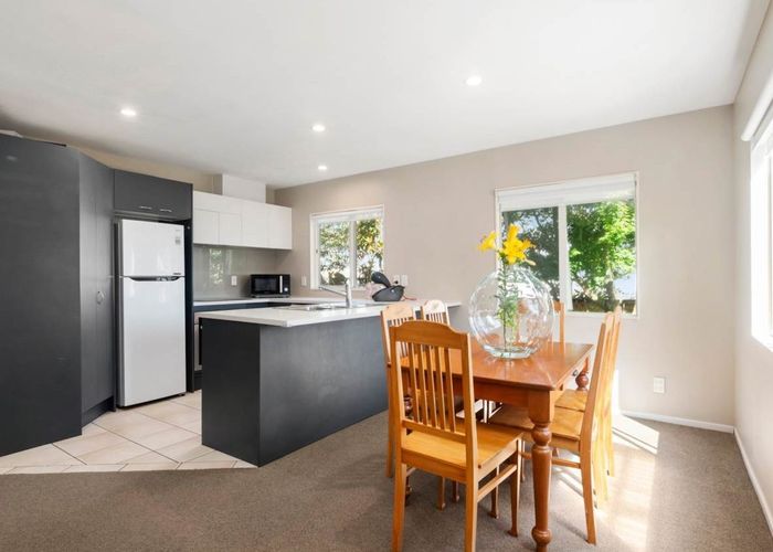  at 2/47 Fields Parade, Oteha, Auckland