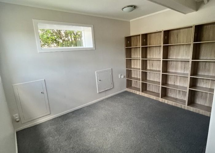  at 14B Zande Terrace, Tawa, Wellington