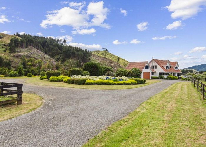 For rent 156 Akatarawa Road, RD1, Waikanae, Kapiti Coast, Wellington homes.co.nz