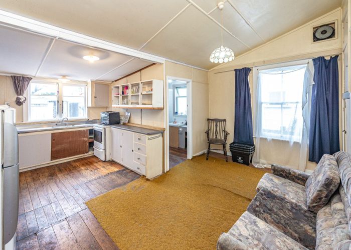  at 4 Lowther Street, Whanganui Central, Whanganui, Manawatu / Whanganui