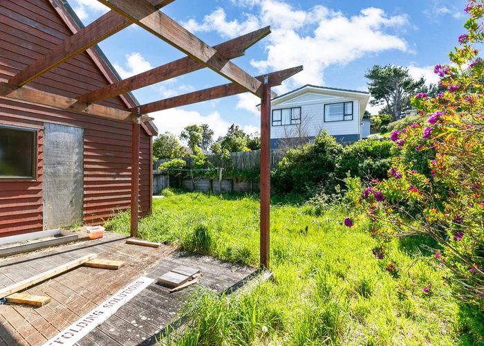  at 3 Guadeloupe Crescent, Grenada Village, Wellington