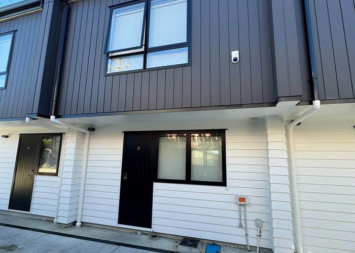  at 121B Waimumu Road, Massey, Waitakere City, Auckland