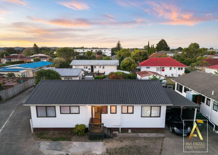  at 1/9 Te Kanawa Crescent, Henderson, Auckland
