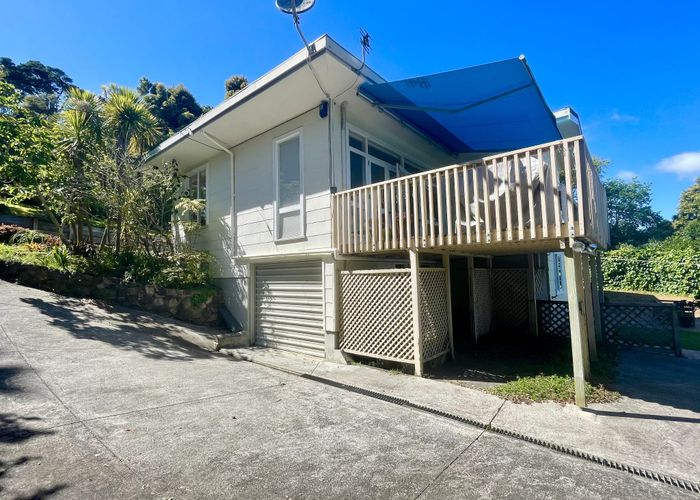  at 8 Highland Avenue, Titirangi, Waitakere City, Auckland