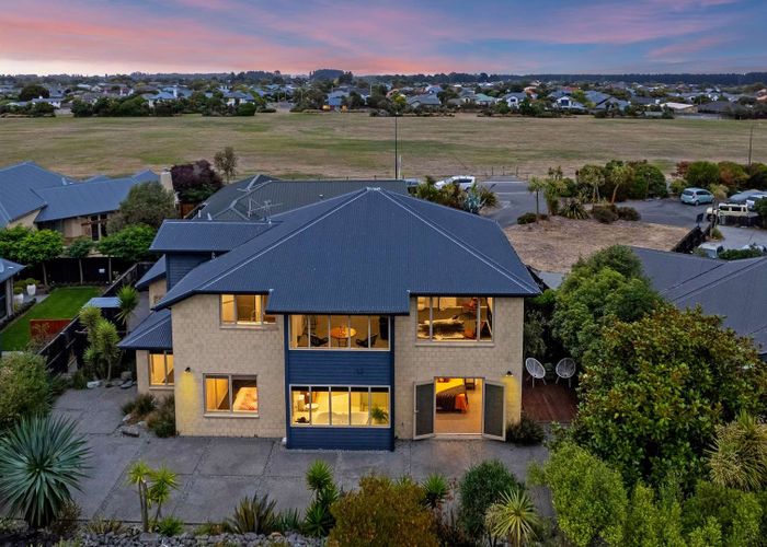  at 568 Bower Avenue, Parklands, Christchurch