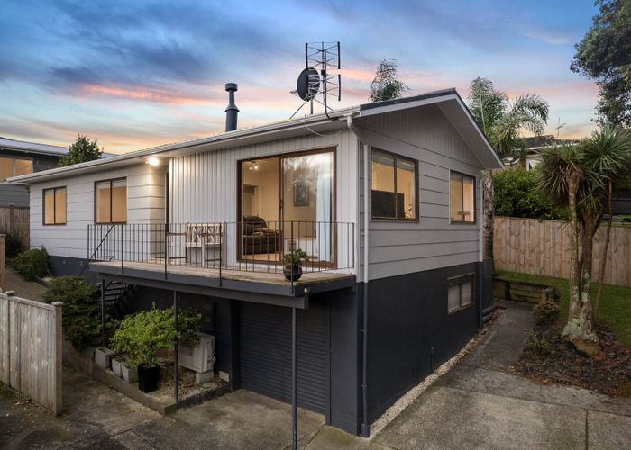  at 9 Sispara Place, Beach Haven, North Shore City, Auckland