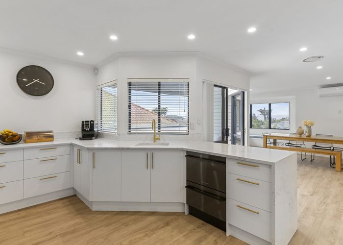  at 16 Pat O'Connor Place, Manurewa, Auckland