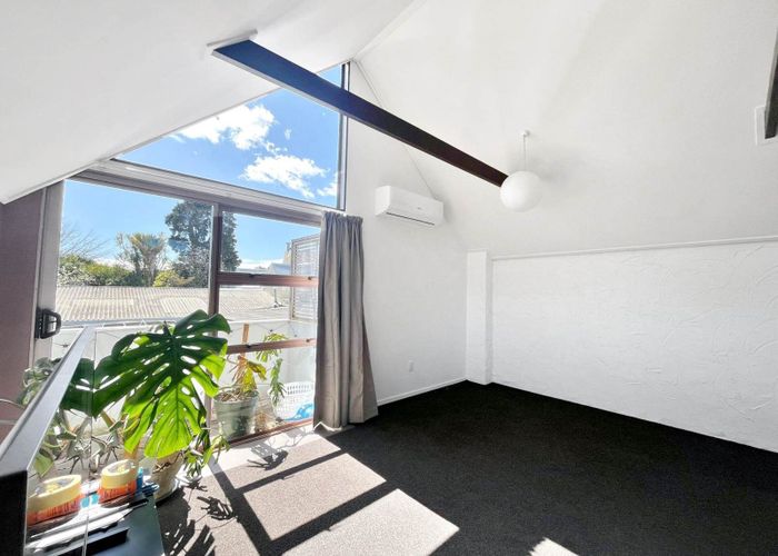  at 1/8 Springleigh Avenue, Mount Albert, Auckland