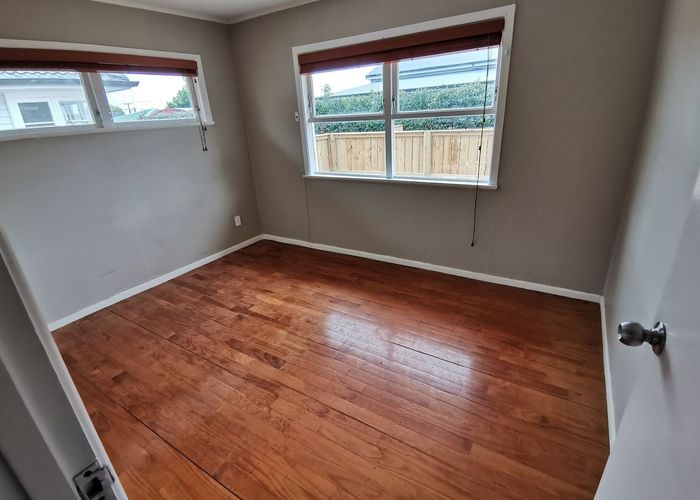  at 15B Rimu Road, Mangere Bridge, Manukau City, Auckland