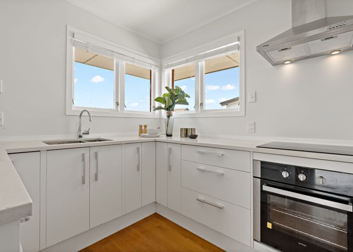  at 1/264 Lake Road, Hauraki, Auckland