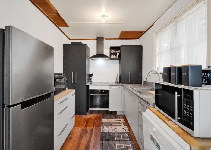  at 10 Acourt Street, Hawera
