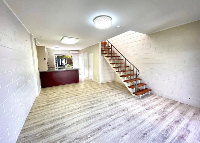  at 2/111 Balmoral Road, Mount Eden, Auckland City, Auckland