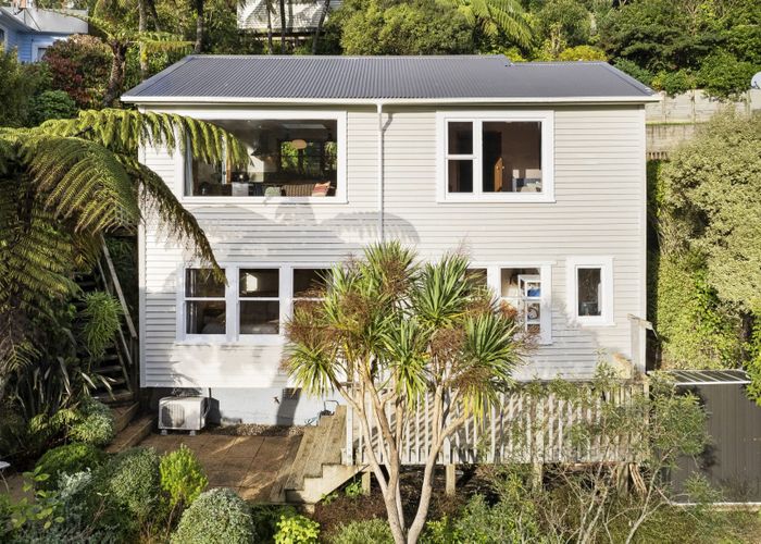  at 23 Montgomery Avenue, Karori, Wellington
