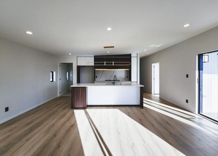  at 2 Embling Place, Eastern Beach, Manukau City, Auckland