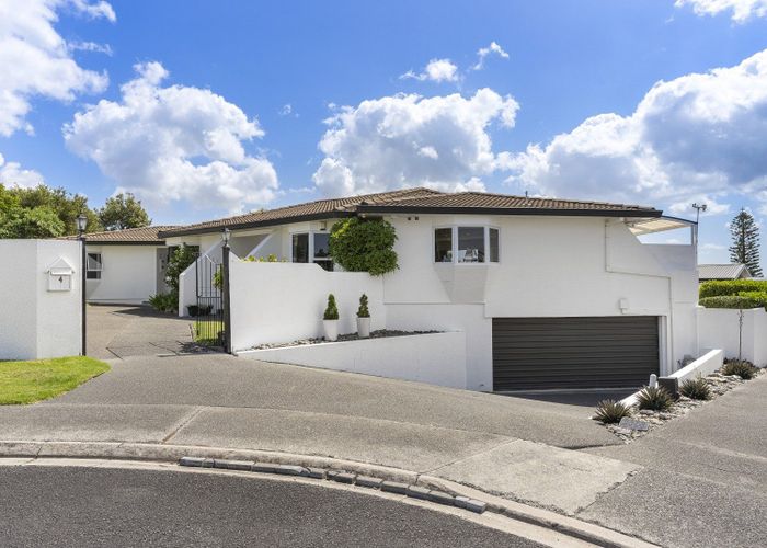  at 4 Pacific Parade, Army Bay, Rodney, Auckland