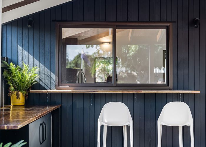  at 2/47 Shakespeare Road, Milford, North Shore City, Auckland