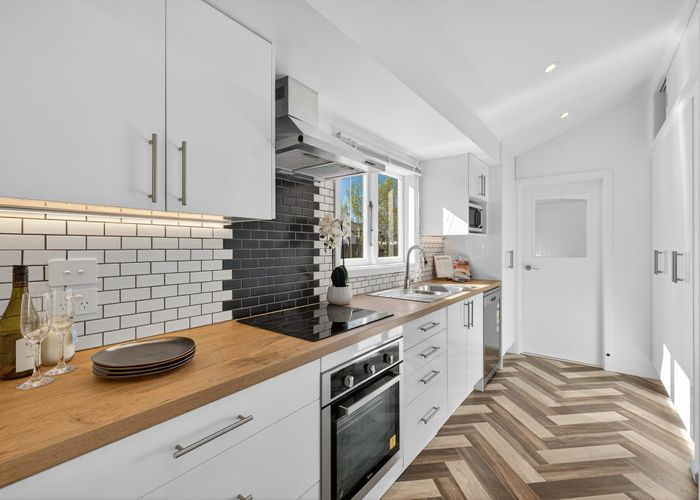  at 24 Macaulay Street, Addington, Christchurch City, Canterbury