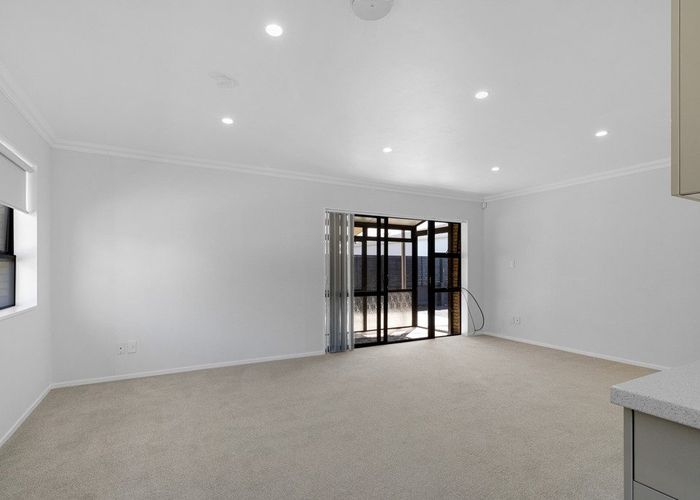  at 4/6 Holsworthy Road, Lower Vogeltown, New Plymouth