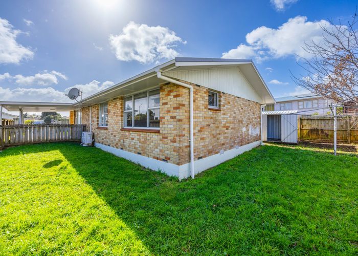  at 11 Blanes Road, Weymouth, Manukau City, Auckland