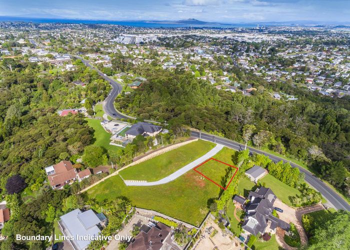  at 4 Santorini Rise, Bayview, Auckland