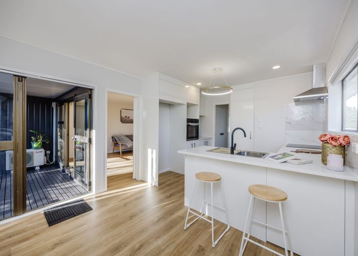 at 2/9 Malte Brun Place, Papatoetoe, Manukau City, Auckland