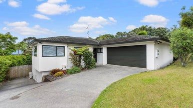  at 30 Carnmore Place, Torbay, Auckland