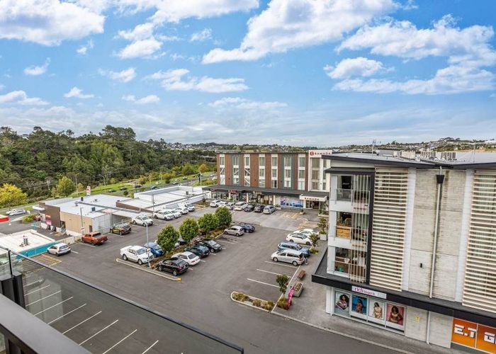  at 421/3 Kaipiho Lane, Albany, Auckland