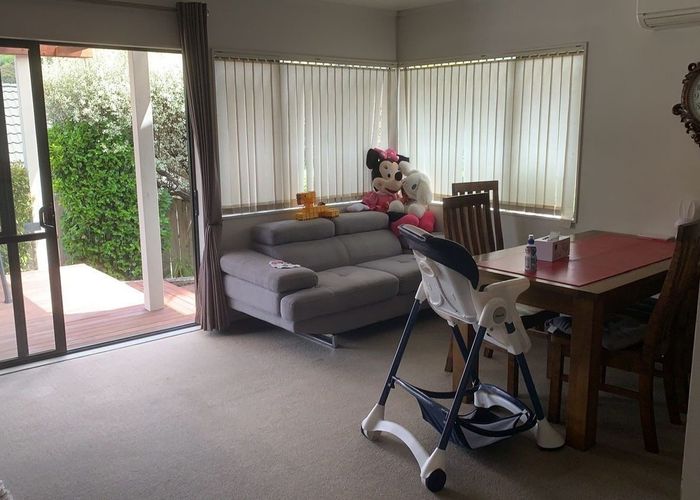  at 1/112 Seaview Road, Glenfield, North Shore City, Auckland