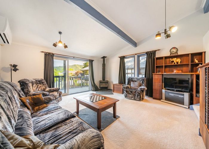  at 14 Johnswood Grove, Clouston Park, Upper Hutt, Wellington