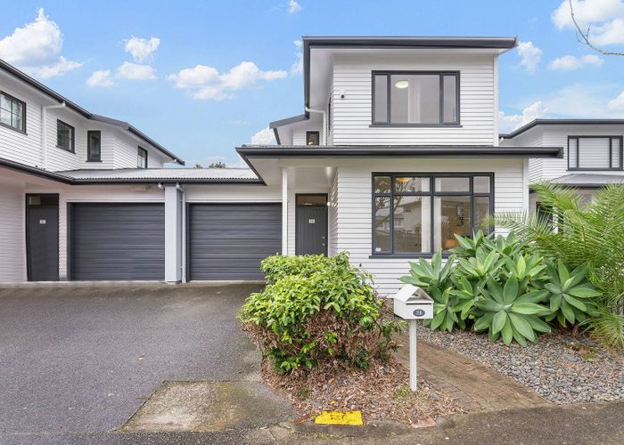  at 118/2 Armoy Drive, Dannemora, Manukau City, Auckland