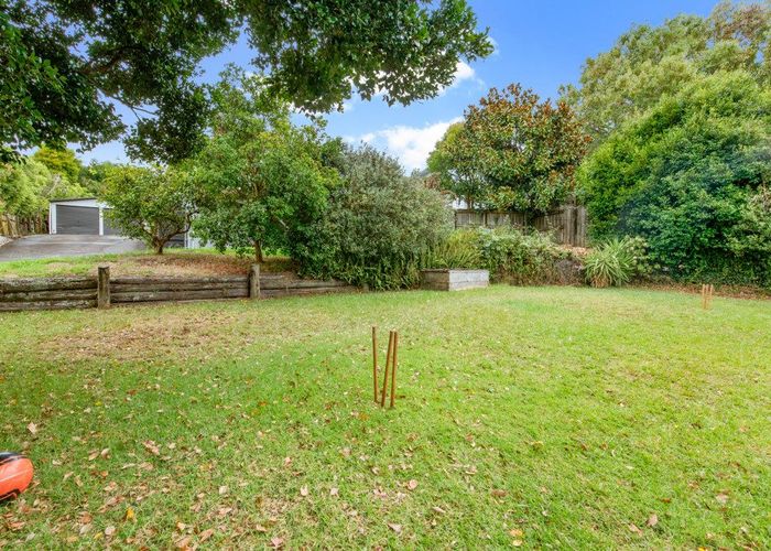 at 94 Salamanca Road, Sunnynook, Auckland