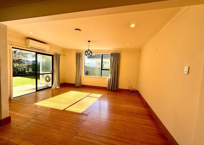  at 52 Pitcairn Crescent, Bryndwr, Christchurch City, Canterbury